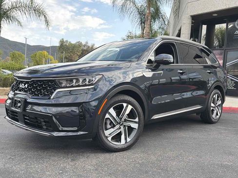 Used 2024 Kia Sorento EX AWD/4WD image 9
