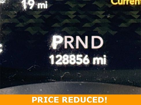 Used 2019 Jeep Wrangler Unlimited Sahara image 28