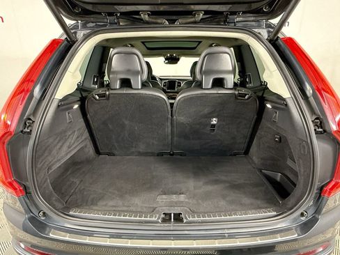 Used 2021 Volvo XC90 T6 Momentum image 27