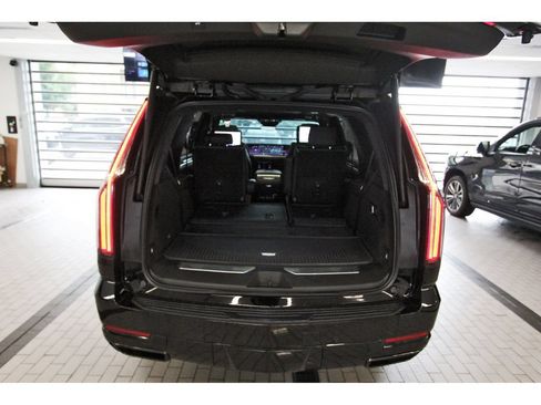 Used 2025 Cadillac Escalade Sport Platinum AWD/4WD image 29