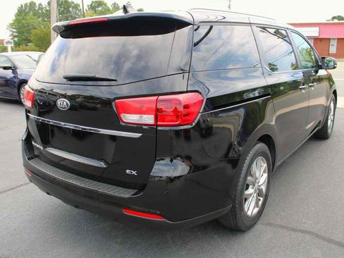Used 2019 Kia Sedona EX FWD image 6