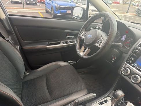 Used 2016 Subaru Crosstrek 2.0i Premium w/ Moonroof Package image 5