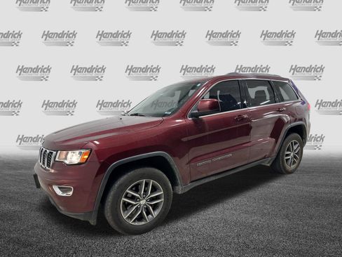 Used 2018 Jeep Grand Cherokee Laredo AWD/4WD image 5