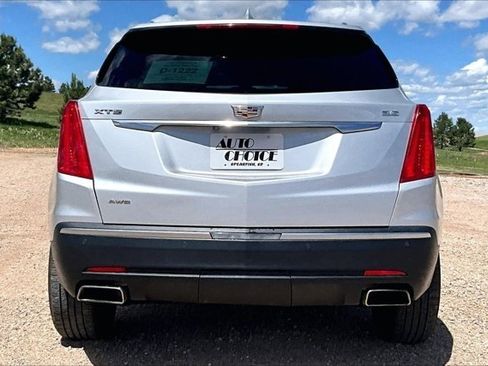 Used 2017 Cadillac XT5 Luxury AWD/4WD image 6