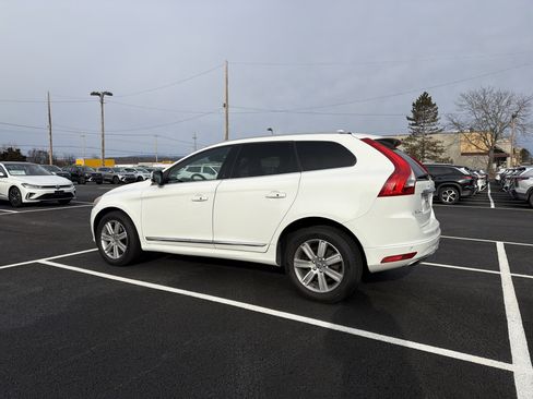 Used 2016 Volvo XC60 T6 w/ Climate Package image 8