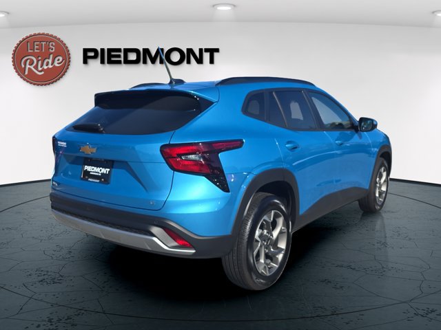 Used 2026 Chevrolet Trax LT w/ Driver Confidence Package FWD image 5
