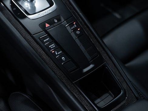 Used 2014 Porsche 911 Turbo S AWD/4WD image 48