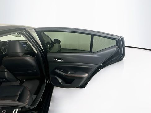 Used 2023 Nissan Altima 2.5 SR FWD image 28