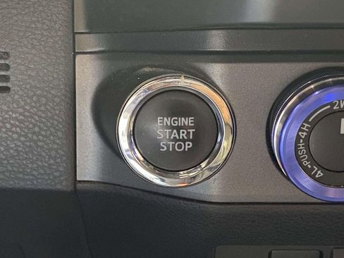 Used 2022 Toyota Tacoma TRD Sport w/ Technology Package AWD/4WD image 26