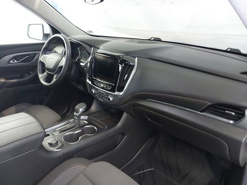 Used 2021 Chevrolet Traverse LT FWD image 30