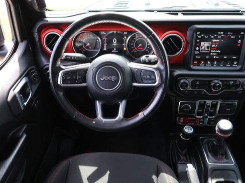 Used 2021 Jeep Wrangler Unlimited Rubicon AWD/4WD image 17