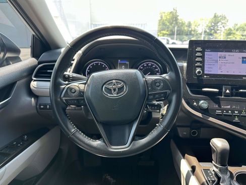 Used 2023 Toyota Camry SE FWD image 11