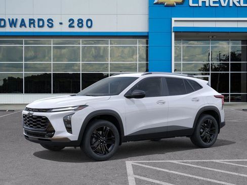 New 2026 Chevrolet Trax ACTIV image 2