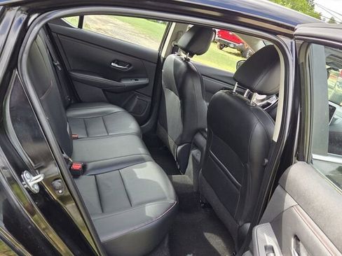 Used 2024 Nissan Sentra SR w/ SR Premium Package FWD image 16