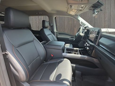 Used 2026 Ford F450 Lariat AWD/4WD image 12