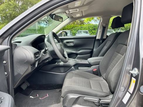 Used 2025 Honda HR-V LX image 6