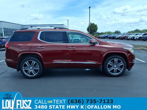 Used 2017 GMC Acadia Denali w/ Technology Package FWD image 29