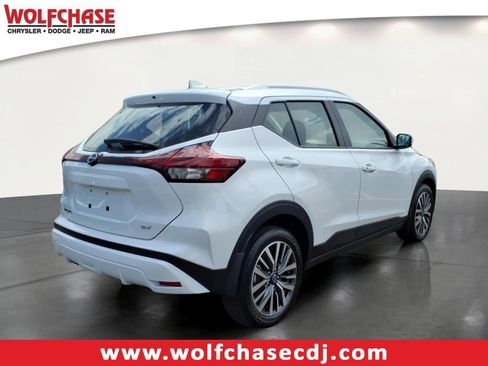 Used 2024 Nissan Kicks SV FWD image 5