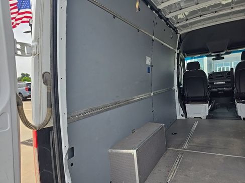 Used 2024 Mercedes-Benz Sprinter 2500 image 13
