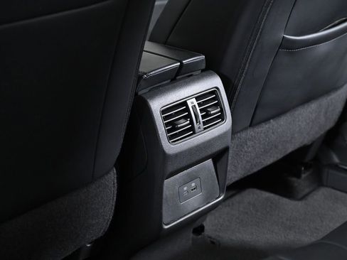 Used 2023 Nissan Rogue SV w/ SV Premium B Package image 28