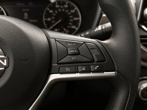 Used 2024 Nissan Altima 2.5 SV image 17