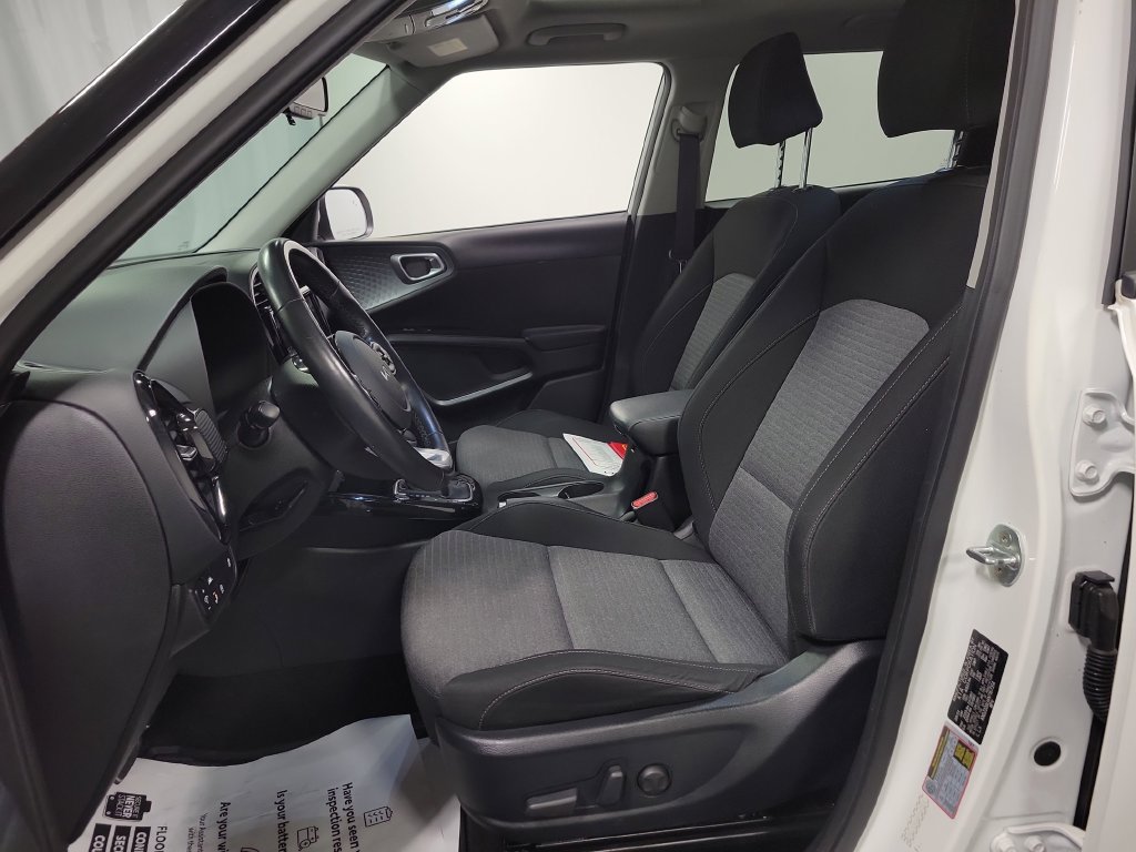 Used 2022 Kia Soul EX FWD image 13
