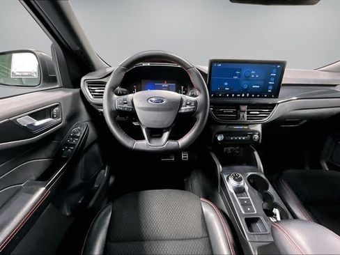 Used 2024 Ford Escape ST-Line w/ Tech Pack #1 AWD/4WD image 9