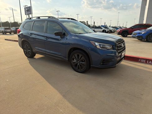 Used 2022 Subaru Ascent Onyx Edition AWD/4WD image 2
