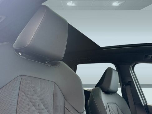 Used 2025 BMW X3 xDrive30i w/ Convenience Package image 25