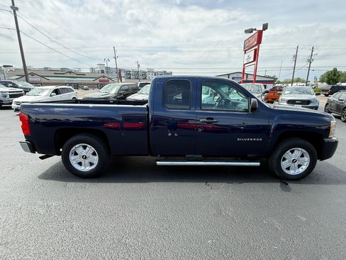 Used 2010 Chevrolet Silverado 1500 LT AWD/4WD image 6
