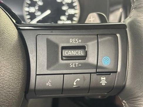 Certified 2024 Nissan Pathfinder SL w/ SL Premium Package FWD image 7