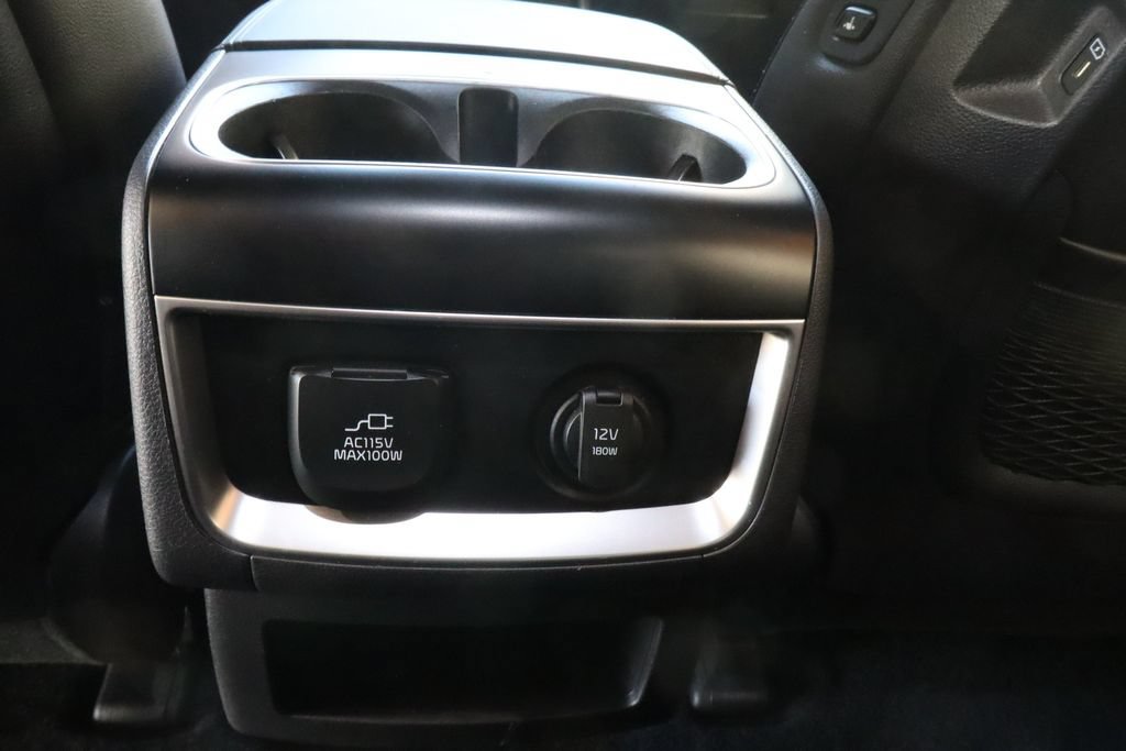 Used 2025 Kia Carnival SX Prestige FWD image 34