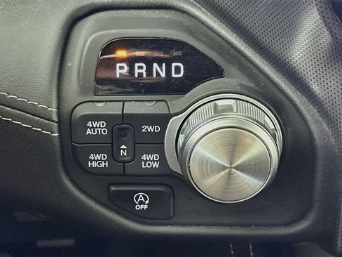 Used 2025 RAM 1500 Limited AWD/4WD image 16