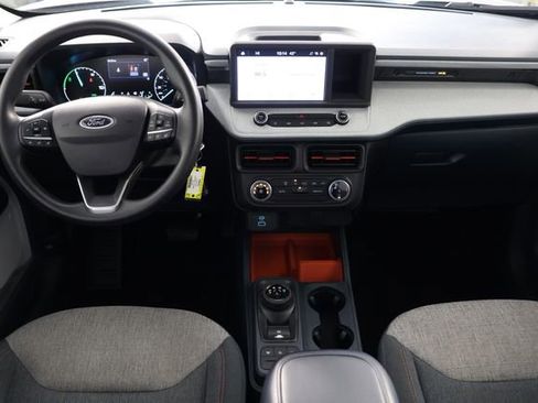 Used 2024 Ford Maverick XLT image 2