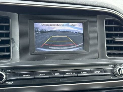 Used 2019 Hyundai Elantra SE w/ Cargo Package image 22