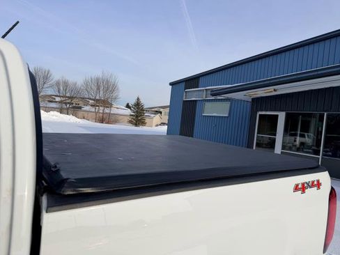 Used 2017 Chevrolet Colorado LT w/ LT Convenience Package image 15