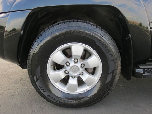 Used 2005 Toyota 4Runner SR5 image 29