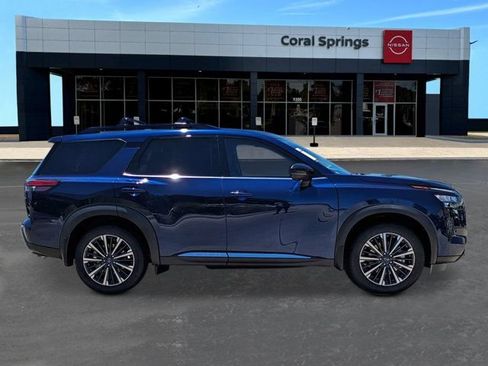 New 2026 Nissan Pathfinder Platinum w/ Cargo Package FWD image 6