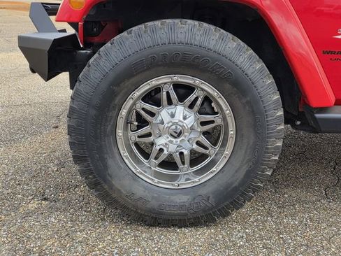 Used 2018 Jeep Wrangler Unlimited Sahara w/ Connectivity Group image 11