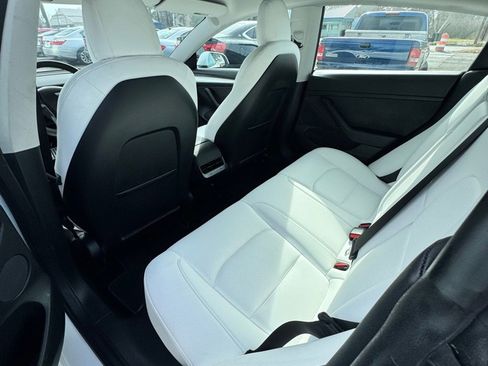 Used 2022 Tesla Model 3 Performance image 12