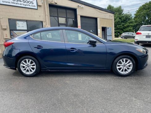 Used 2014 MAZDA MAZDA3 i Grand Touring w/ Appearance Package FWD image 2