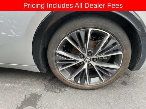 Used 2024 Toyota Prius XLE FWD image 2