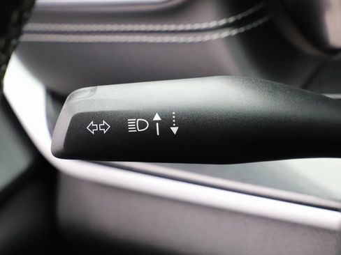 Used 2023 Jeep Grand Cherokee Laredo image 34