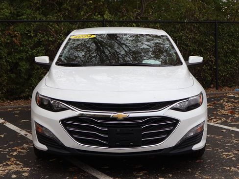 Certified 2024 Chevrolet Malibu LT image 2