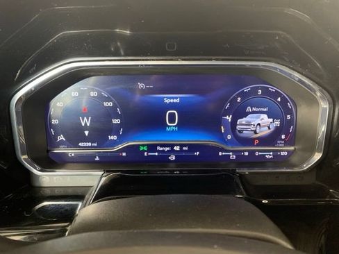 Used 2023 Chevrolet Silverado 1500 RST w/ Redline Edition AWD/4WD image 25