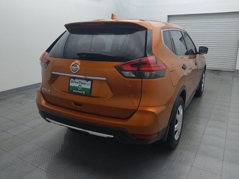 Used 2017 Nissan Rogue S image 7