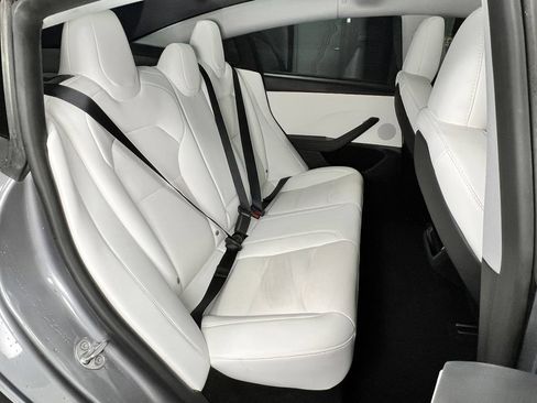 Used 2025 Tesla Model 3 Long Range RWD image 17