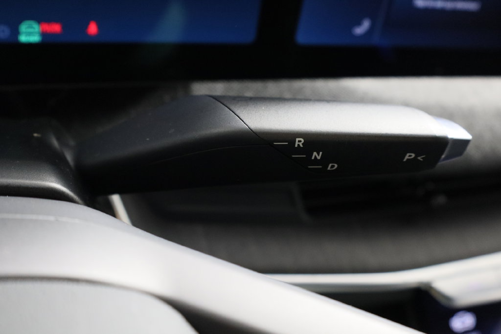 Used 2024 Lucid Air Pure RWD image 27