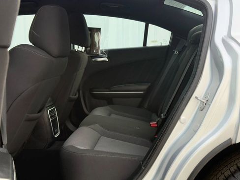 Used 2022 Dodge Charger SXT image 13