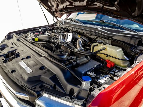 Used 2021 Ford F250 Platinum w/ FX4 Off-Road Package image 40